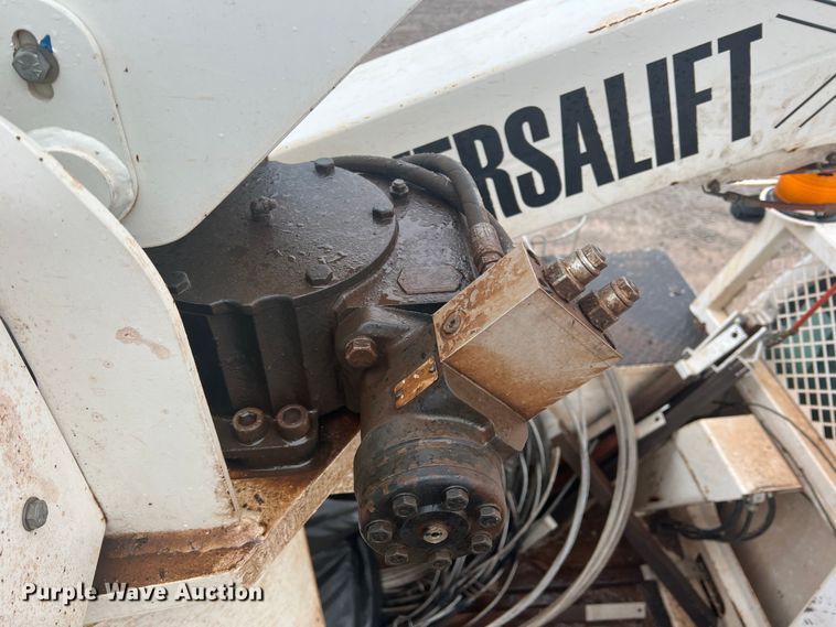 image for item DO8871 2014 Ford F550 Super Duty  bucket truck