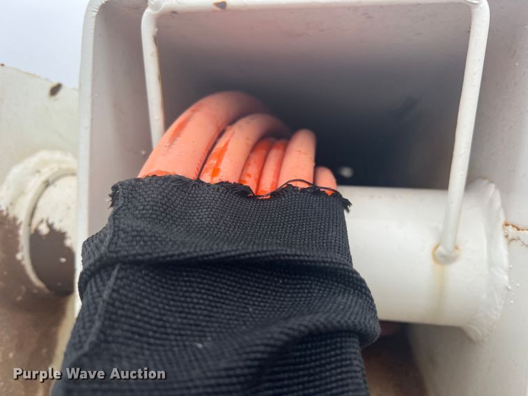 image for item DO8871 2014 Ford F550 Super Duty  bucket truck