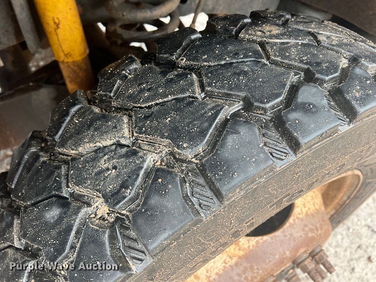 image for item DO8871 2014 Ford F550 Super Duty  bucket truck