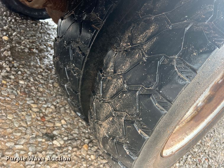 image for item DO8871 2014 Ford F550 Super Duty  bucket truck