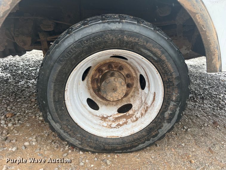 image for item DO8871 2014 Ford F550 Super Duty  bucket truck