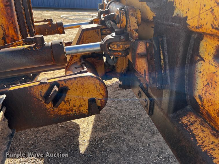 image for item DO8888 1975 International TD8E  dozer