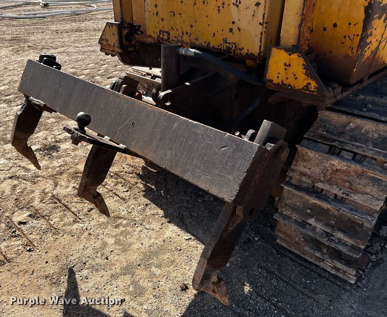 image for item DO8888 1975 International TD8E  dozer