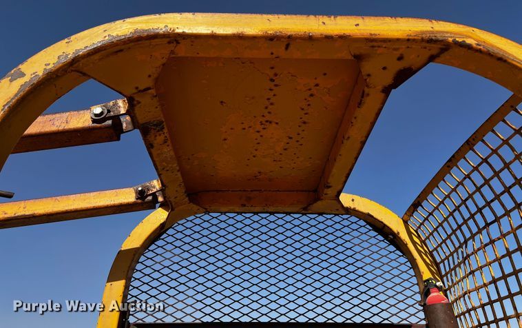 image for item DO8888 1975 International TD8E  dozer