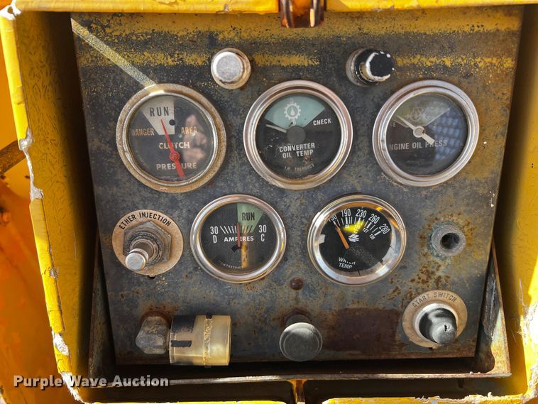 image for item DO8888 1975 International TD8E  dozer