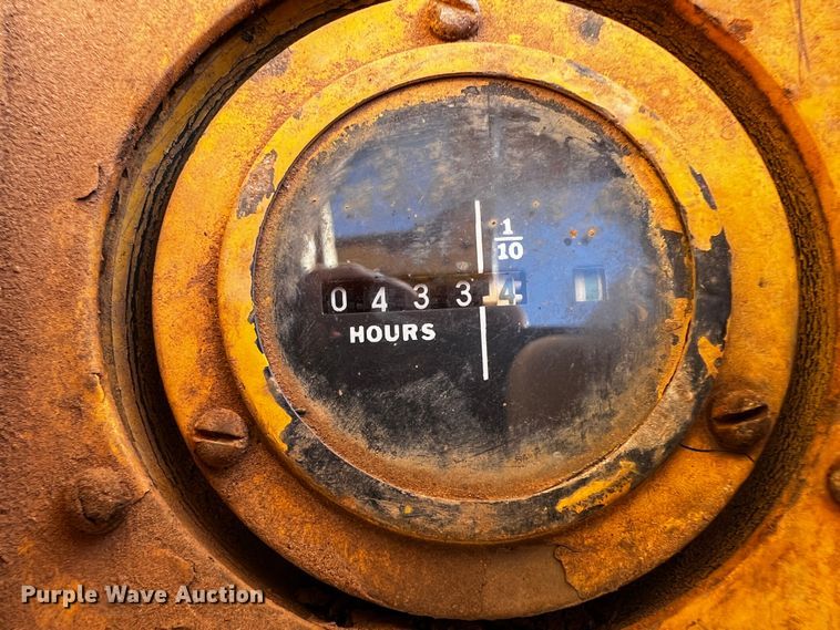 image for item DO8888 1975 International TD8E  dozer