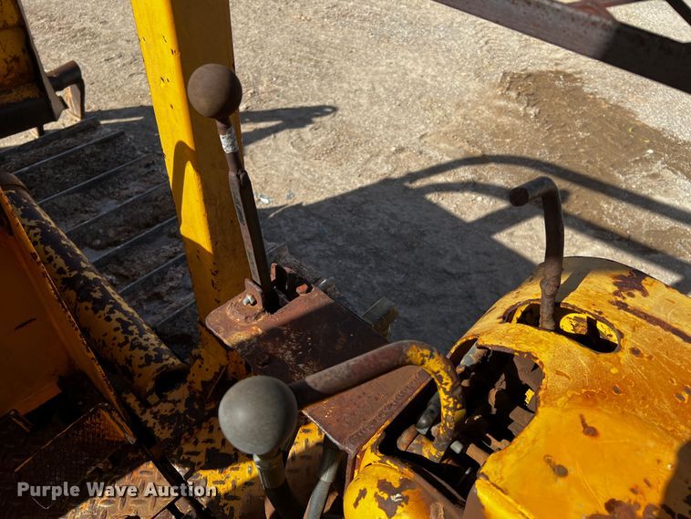 image for item DO8888 1975 International TD8E  dozer