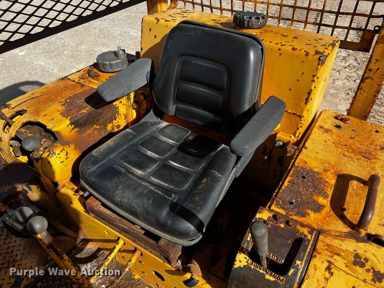 image for item DO8888 1975 International TD8E  dozer