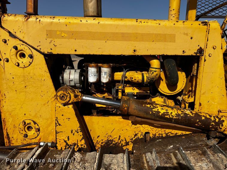 image for item DO8888 1975 International TD8E  dozer