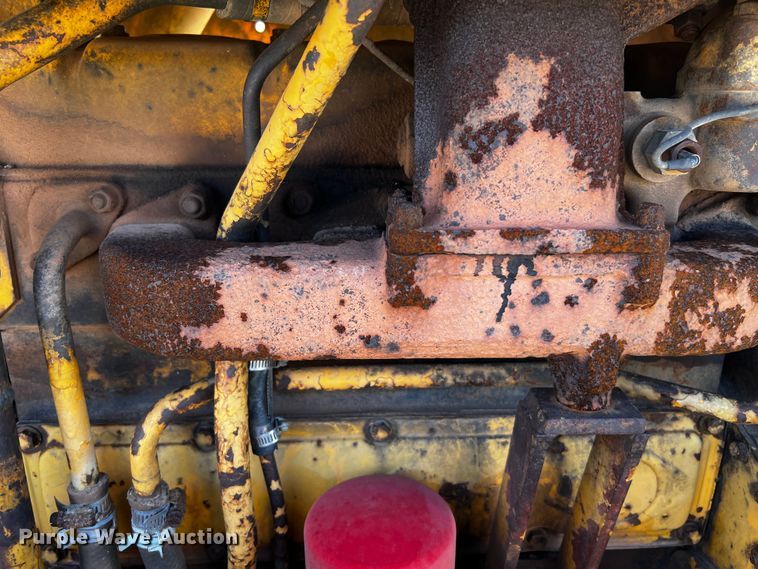 image for item DO8888 1975 International TD8E  dozer