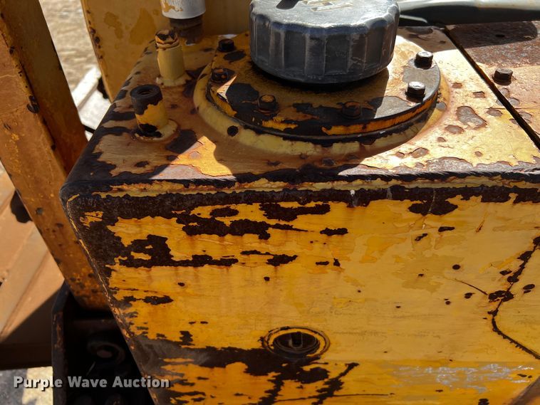 image for item DO8888 1975 International TD8E  dozer