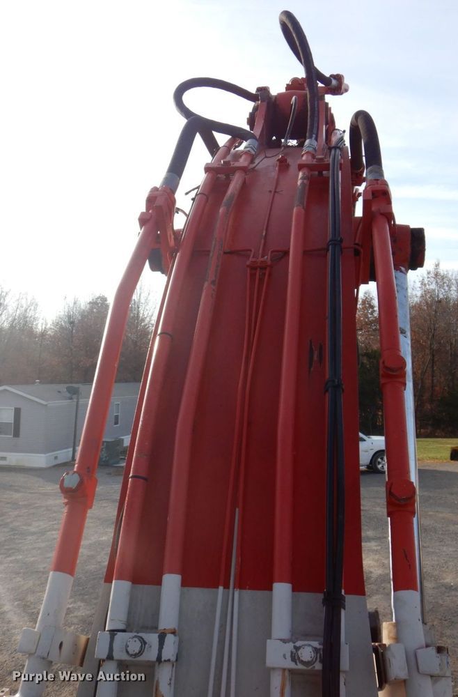 image for item DP0436 2005 Link Belt 330LX  excavator