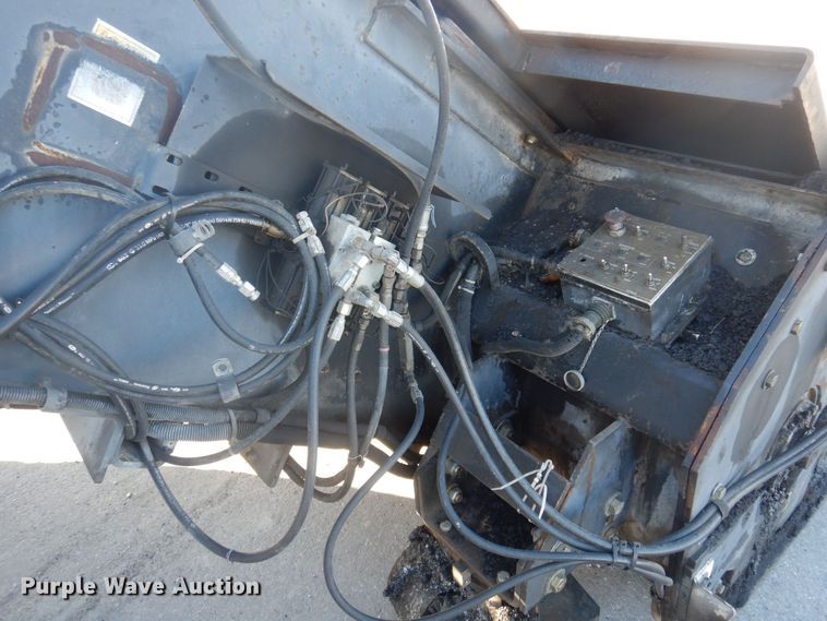 image for item DP0439 1999 Roadtec SB2500B  shuttle buggy material transfer vehicle