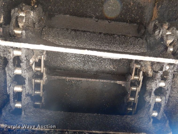 image for item DP0439 1999 Roadtec SB2500B  shuttle buggy material transfer vehicle