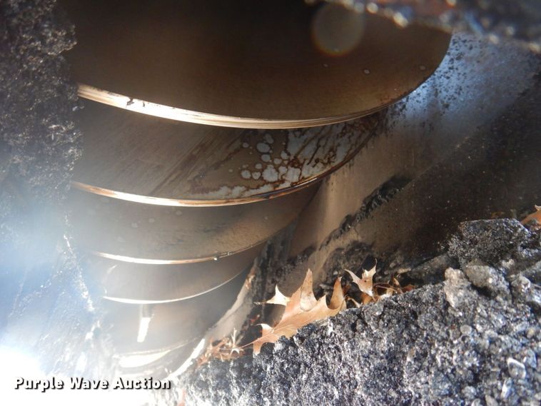 image for item DP0439 1999 Roadtec SB2500B  shuttle buggy material transfer vehicle