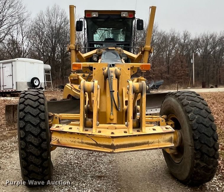 image for item DP0453 2002 John Deere 770CH Series II  motor grader