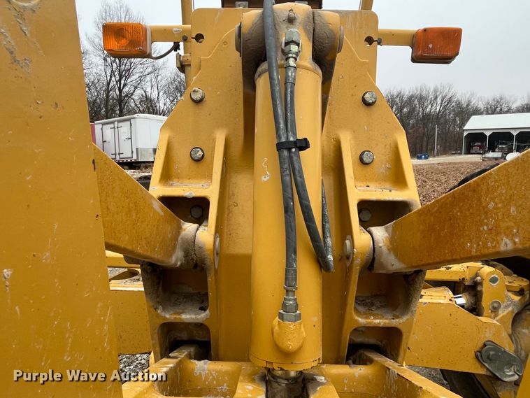 image for item DP0453 2002 John Deere 770CH Series II  motor grader