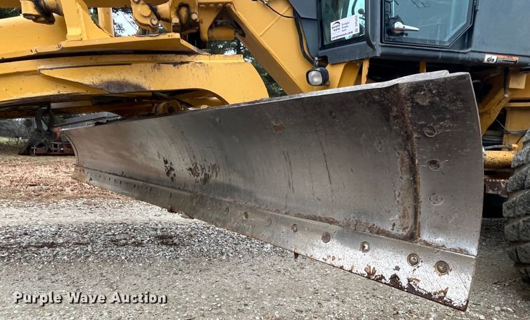 image for item DP0453 2002 John Deere 770CH Series II  motor grader