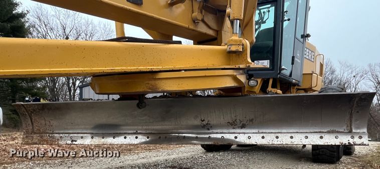 image for item DP0453 2002 John Deere 770CH Series II  motor grader