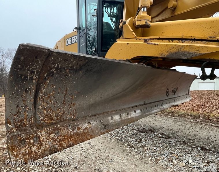 image for item DP0453 2002 John Deere 770CH Series II  motor grader