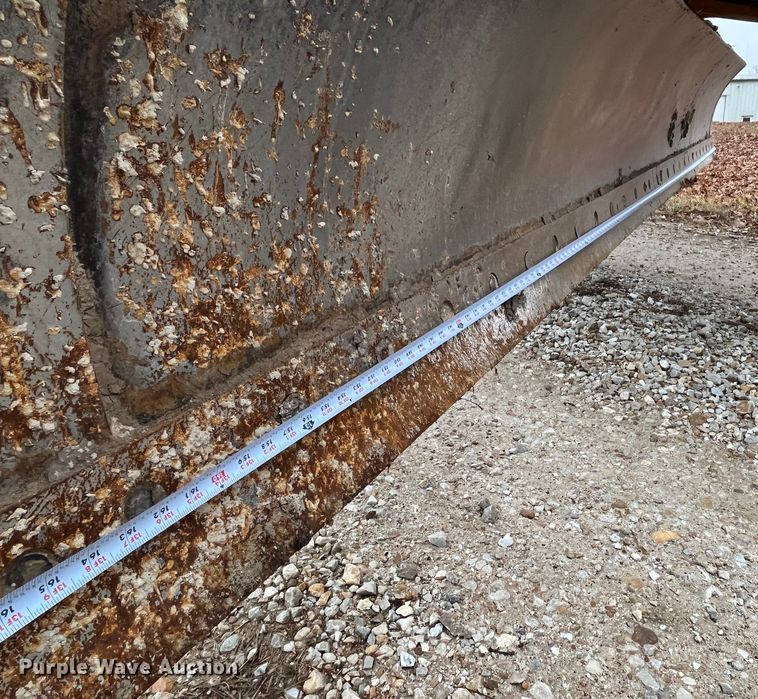 image for item DP0453 2002 John Deere 770CH Series II  motor grader