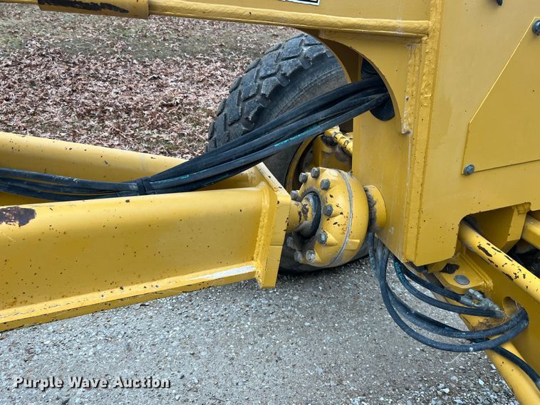 image for item DP0453 2002 John Deere 770CH Series II  motor grader