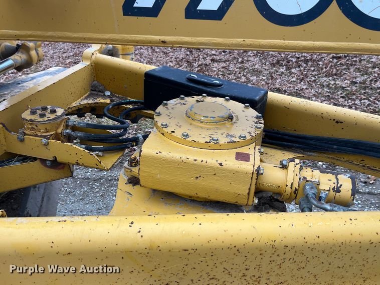 image for item DP0453 2002 John Deere 770CH Series II  motor grader