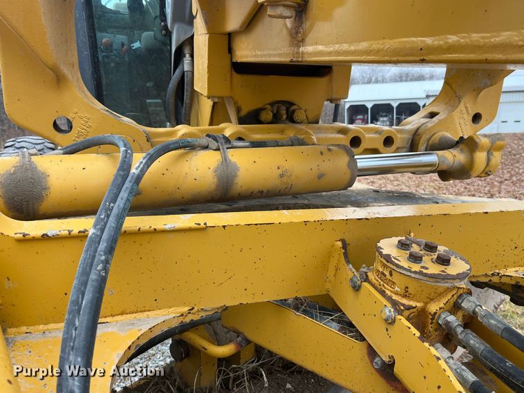 image for item DP0453 2002 John Deere 770CH Series II  motor grader