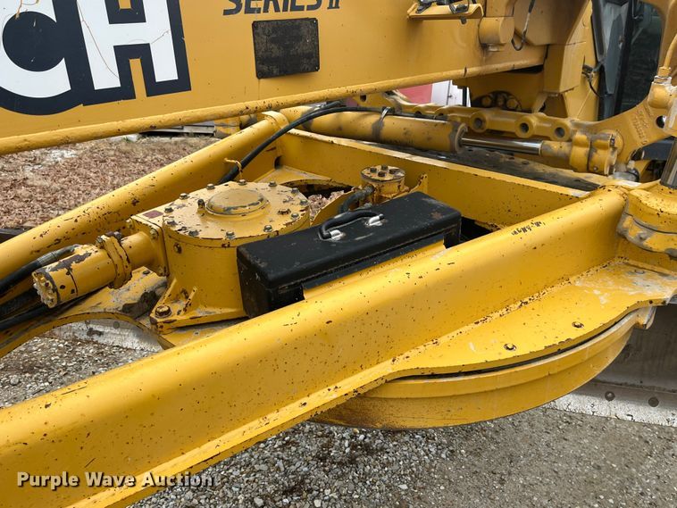 image for item DP0453 2002 John Deere 770CH Series II  motor grader