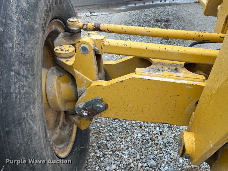 image for item DP0453 2002 John Deere 770CH Series II  motor grader