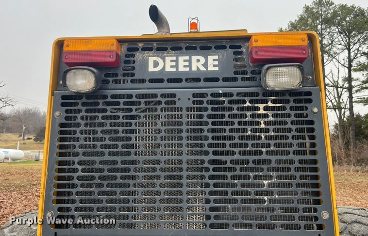 image for item DP0453 2002 John Deere 770CH Series II  motor grader