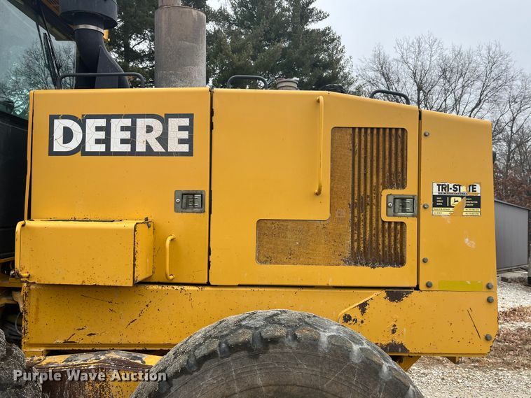 image for item DP0453 2002 John Deere 770CH Series II  motor grader