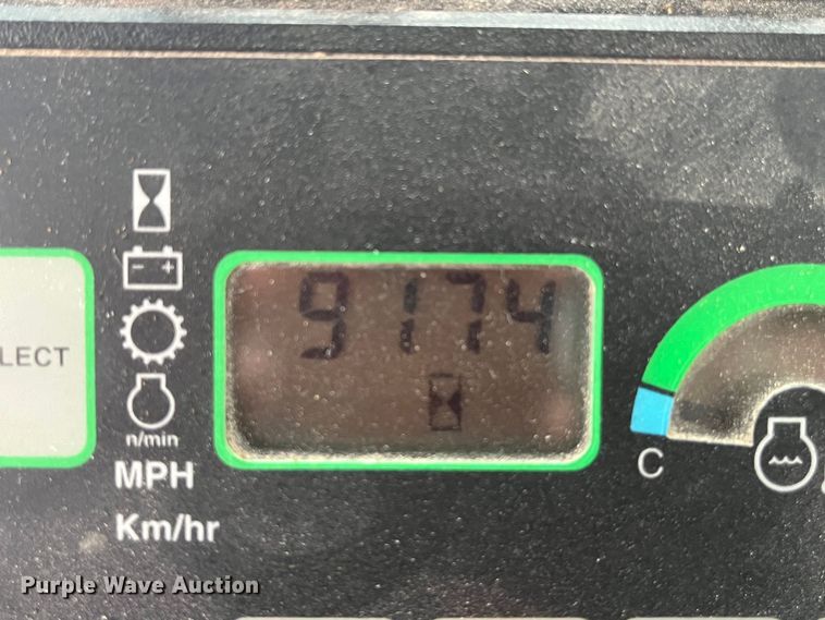 image for item DP0453 2002 John Deere 770CH Series II  motor grader