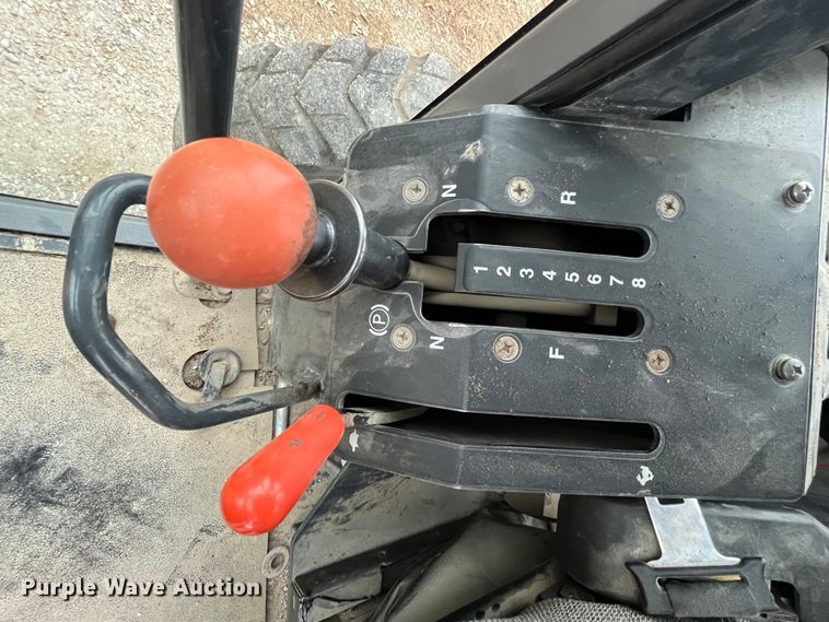 image for item DP0453 2002 John Deere 770CH Series II  motor grader