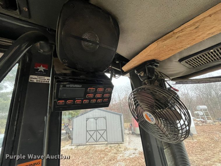 image for item DP0453 2002 John Deere 770CH Series II  motor grader