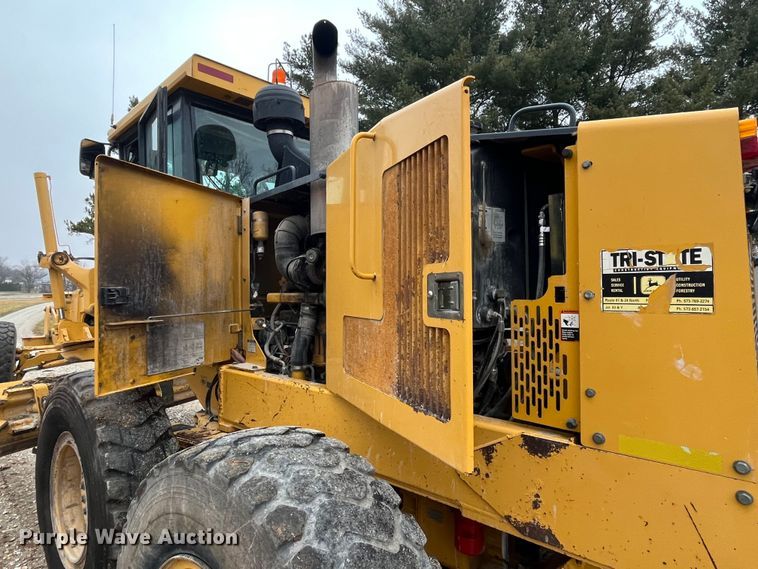 image for item DP0453 2002 John Deere 770CH Series II  motor grader