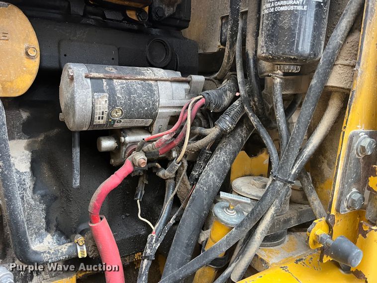 image for item DP0453 2002 John Deere 770CH Series II  motor grader