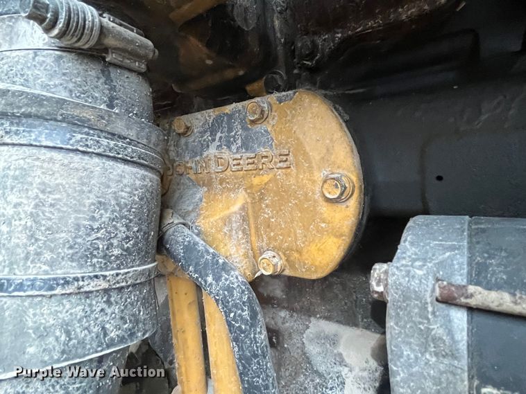 image for item DP0453 2002 John Deere 770CH Series II  motor grader