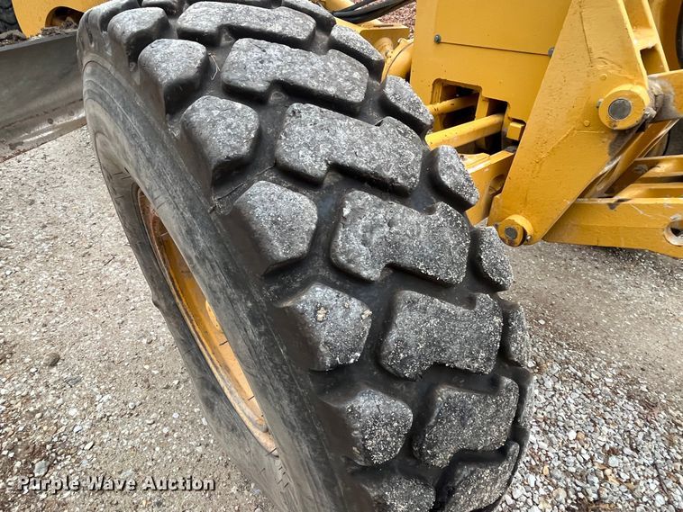 image for item DP0453 2002 John Deere 770CH Series II  motor grader