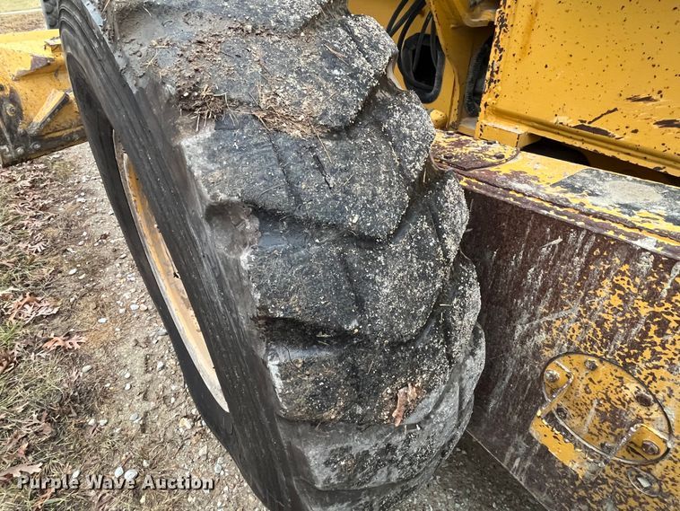 image for item DP0453 2002 John Deere 770CH Series II  motor grader