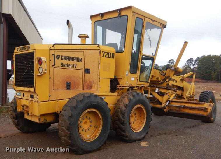 image for item DP8592 1995 Champion 720A  motor grader
