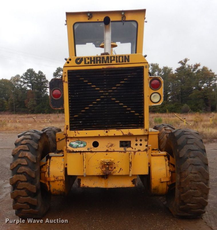 image for item DP8592 1995 Champion 720A  motor grader