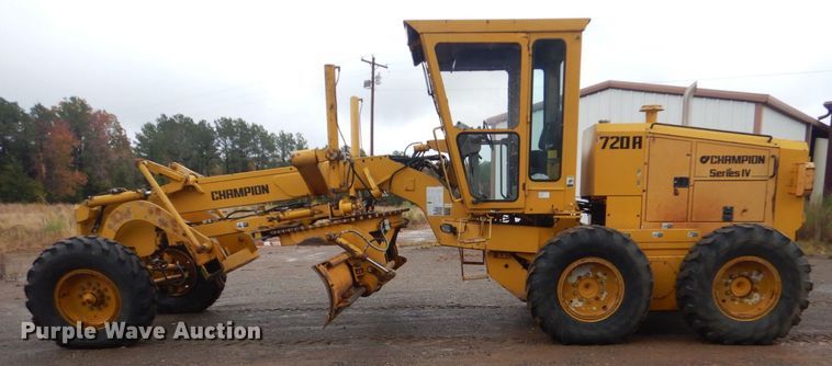 image for item DP8592 1995 Champion 720A  motor grader