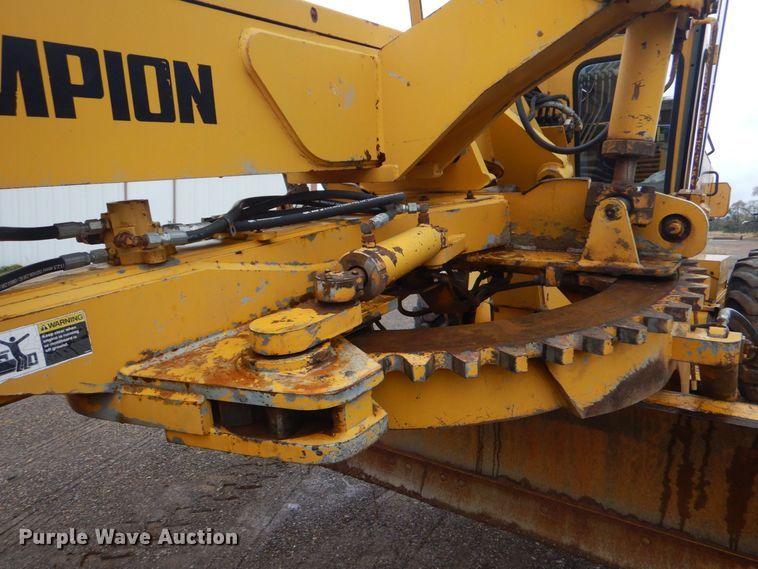 image for item DP8592 1995 Champion 720A  motor grader