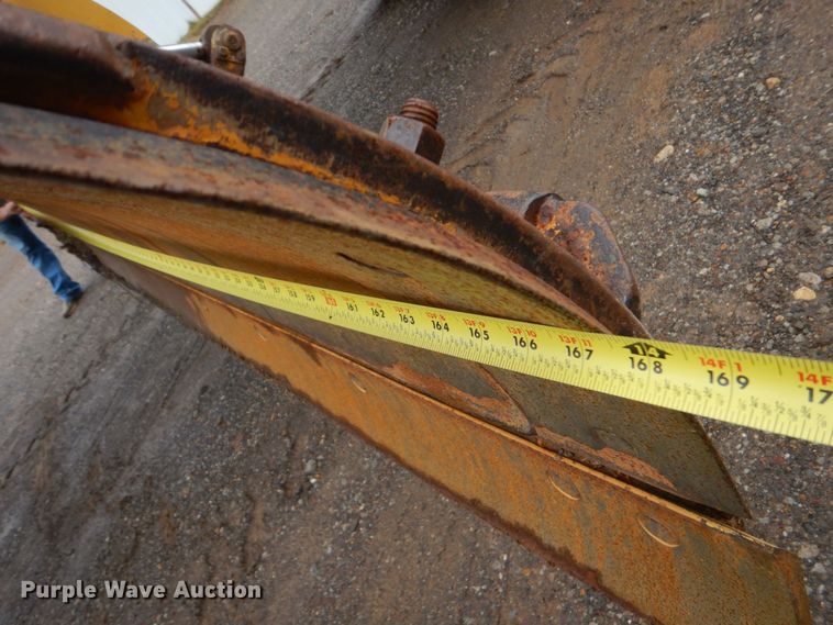 image for item DP8592 1995 Champion 720A  motor grader