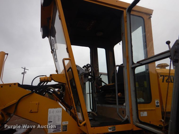 image for item DP8592 1995 Champion 720A  motor grader