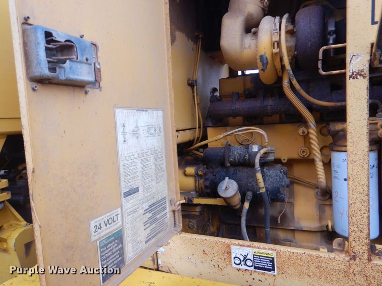 image for item DP8592 1995 Champion 720A  motor grader