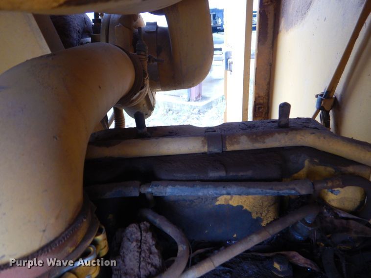 image for item DP8592 1995 Champion 720A  motor grader