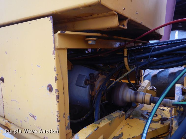 image for item DP8592 1995 Champion 720A  motor grader