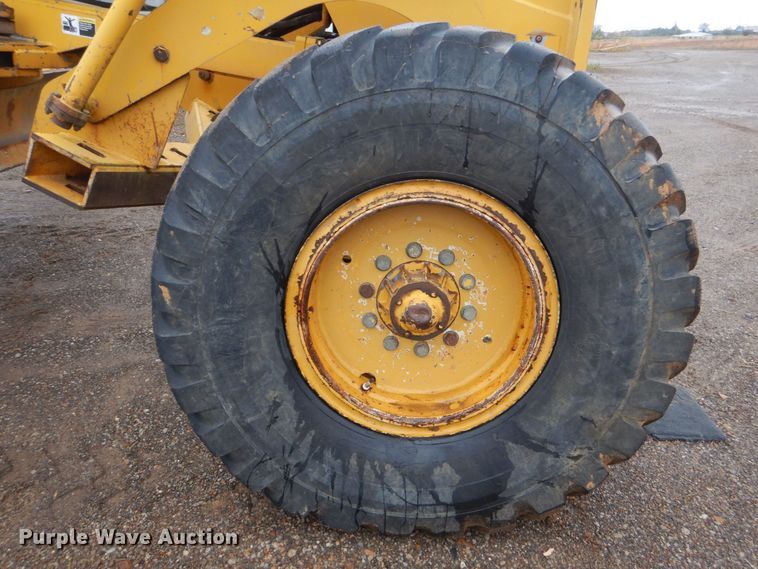 image for item DP8592 1995 Champion 720A  motor grader